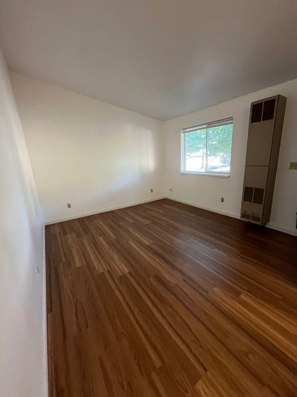 388 Prescott St - Photo 7 of 7
