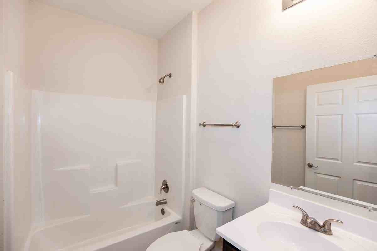 1125 Lake Rd - Photo 3 of 7