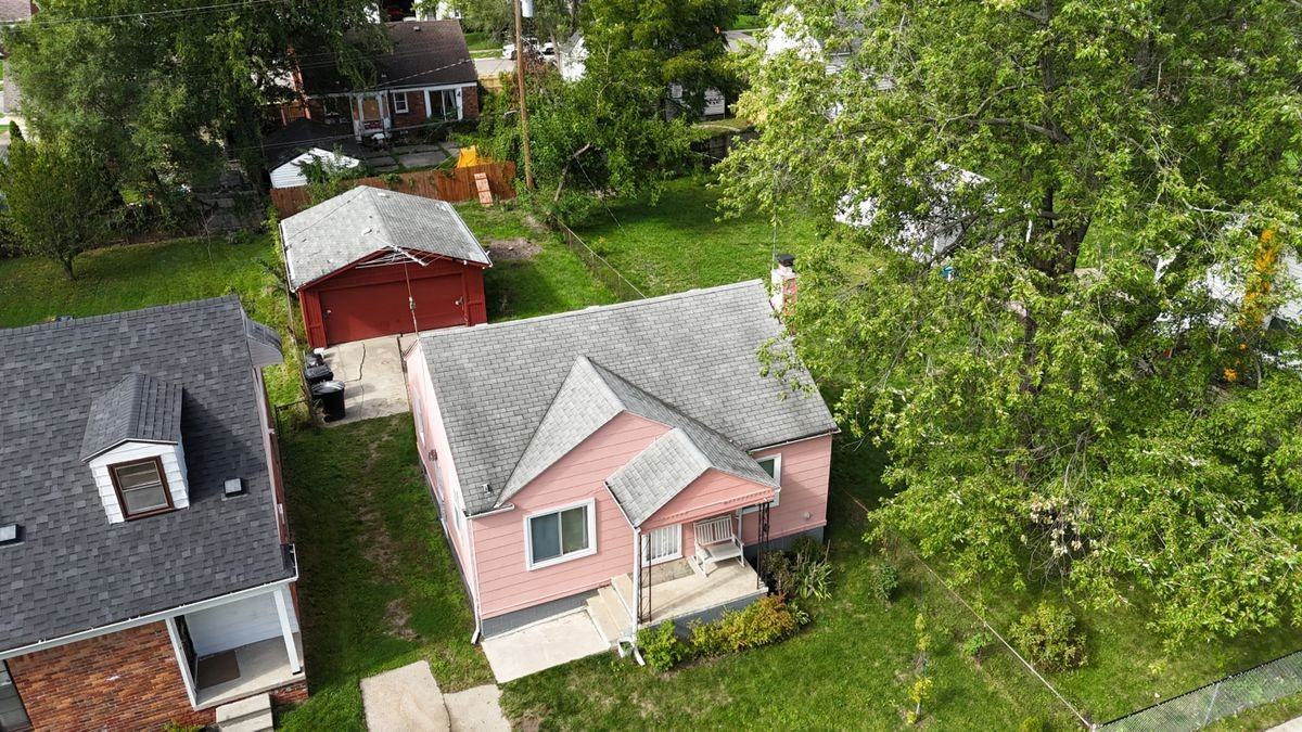 5745 Radnor St - Photo 3 of 17