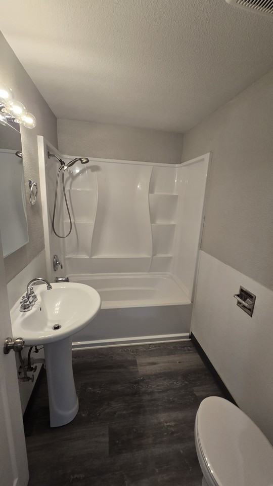 2426 White Ave #B - Photo 7 of 17