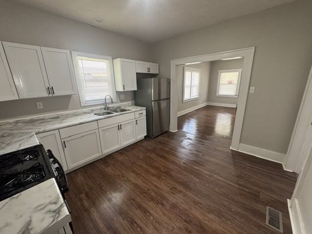 1511 Arrow Ave - Photo 3 of 12