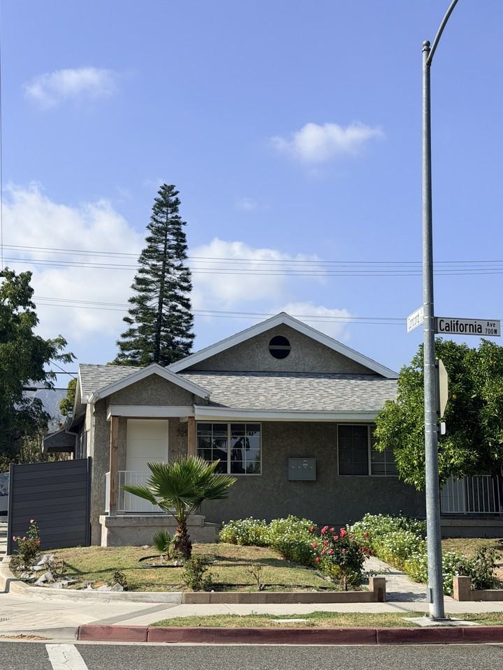 725 W California Ave - Photo 3 of 12