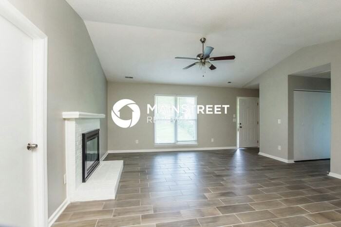8834 Royal Scot Ln - Photo 4 of 16