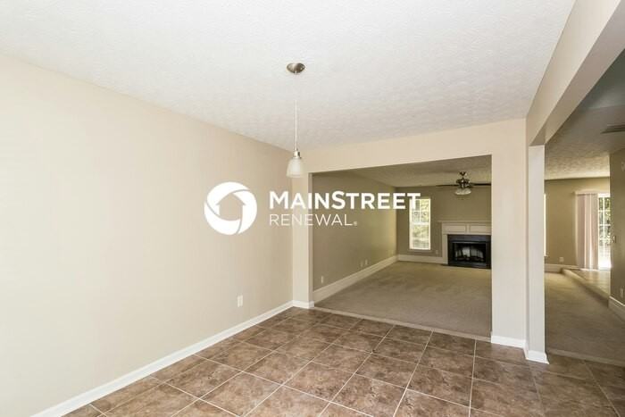 4526 Parkway Cir - Photo 3 of 14