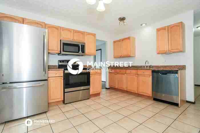 6336 Sandric Ln - Photo 4 of 15