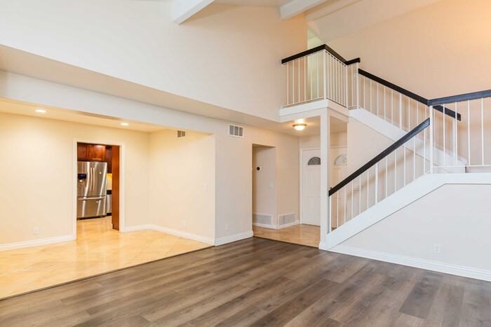 1149 Coventry Ct - Photo 6 of 32