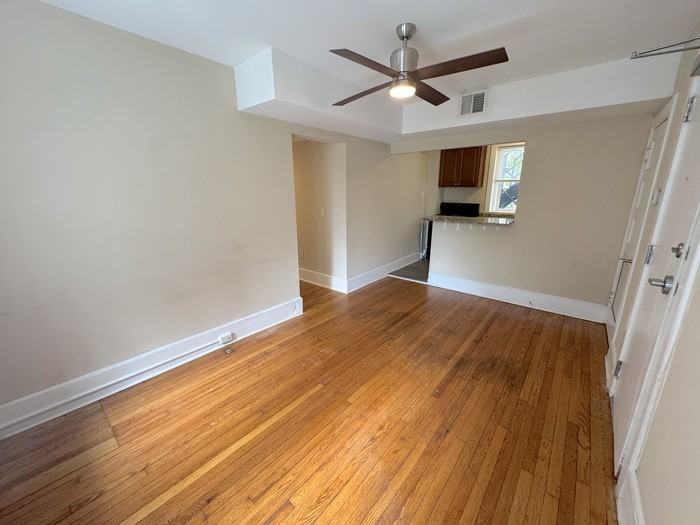 1217 Colonial Ave #B3 - Photo 3 of 32