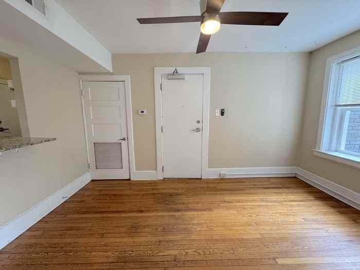 1217 Colonial Ave #B3 - Photo 6 of 32