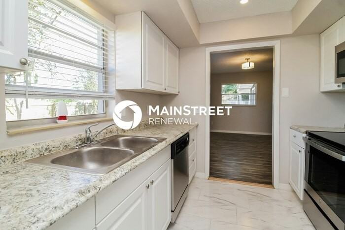 1102 E Normandy Blvd - Photo 6 of 16