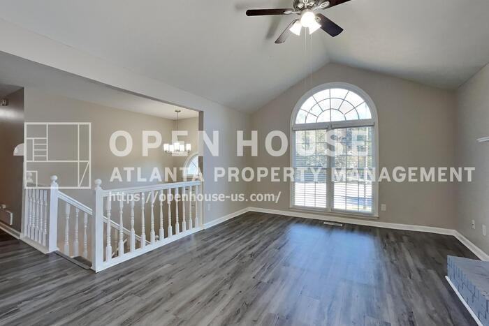 145 Loxley Ct - Photo 7 of 23