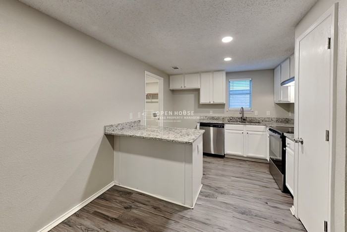8820 Quarry Cir - Photo 7 of 25