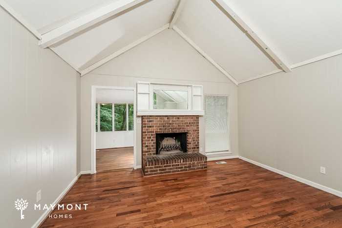 1621 Sonia Dr - Photo 5 of 16
