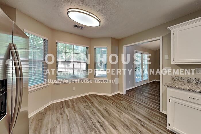5025 Bent Creek Ct - Photo 6 of 22