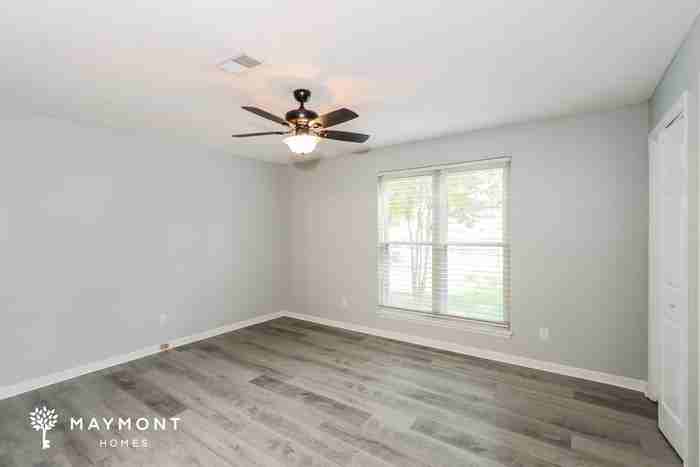 304 E Wynngate Dr - Photo 7 of 12