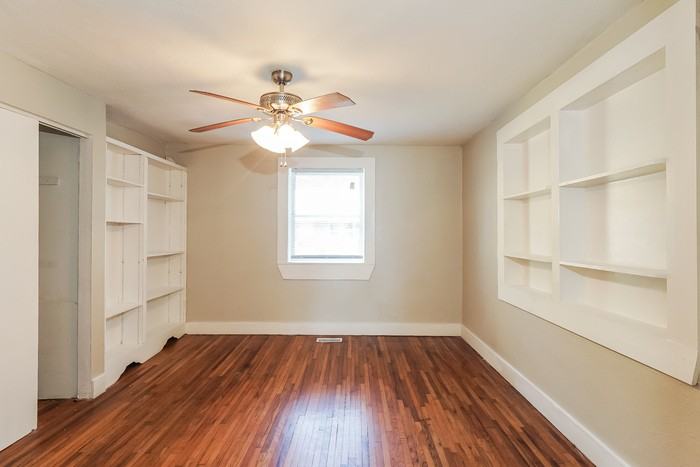 123 Hart Ave - Photo 7 of 14