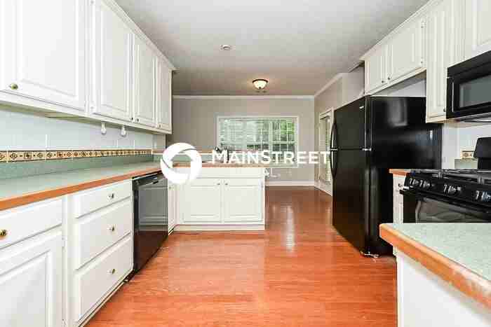 325 Arbor Ridge Pkwy - Photo 6 of 15