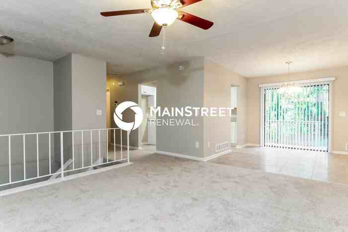 468 Paxton Pl - Photo 2 of 15
