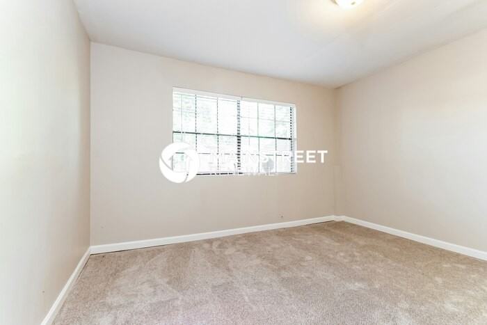 468 Paxton Pl - Photo 6 of 15