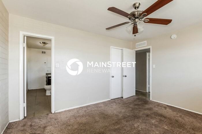 5353 N 61st Ave - Photo 7 of 16