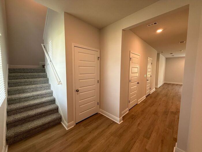 2062 Wiregrass St - Photo 3 of 37