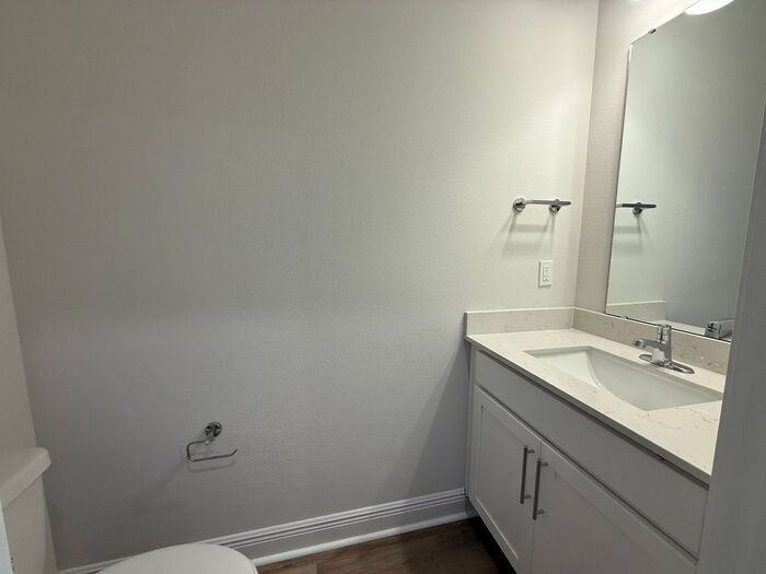 2062 Wiregrass St - Photo 4 of 37