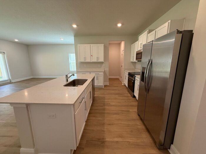 2062 Wiregrass St - Photo 6 of 37