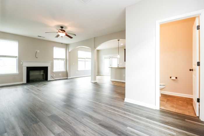 1516 Driftwood Ln - Photo 6 of 14