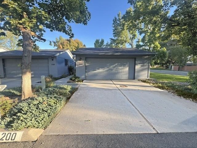 200 W Redfish Ln - Photo 2 of 23