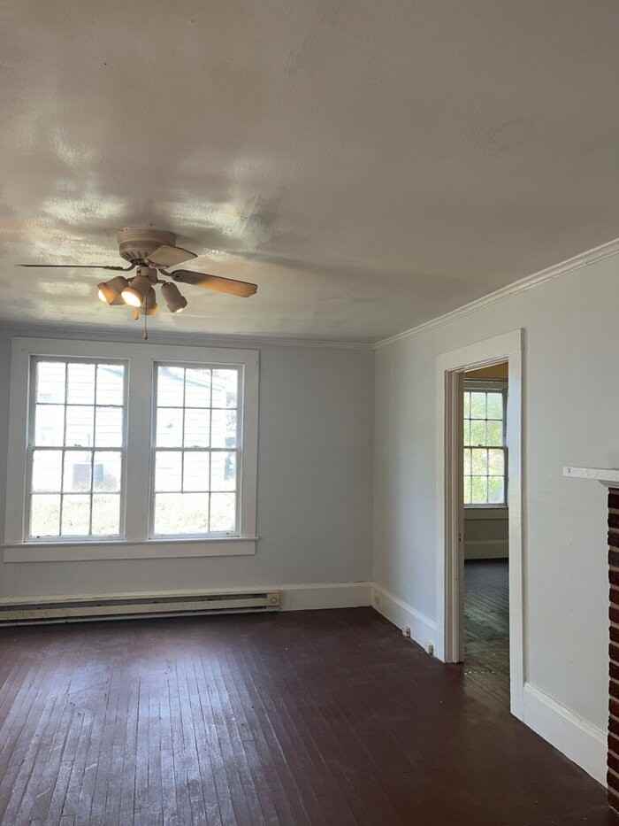 119 Sanders St - Photo 2 of 7