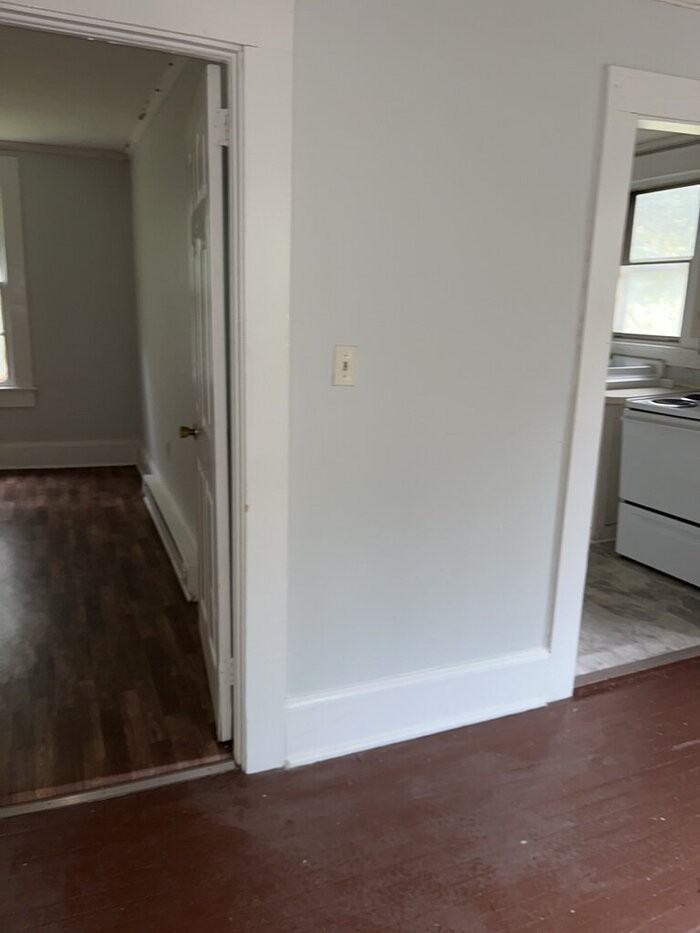 119 Sanders St - Photo 3 of 7
