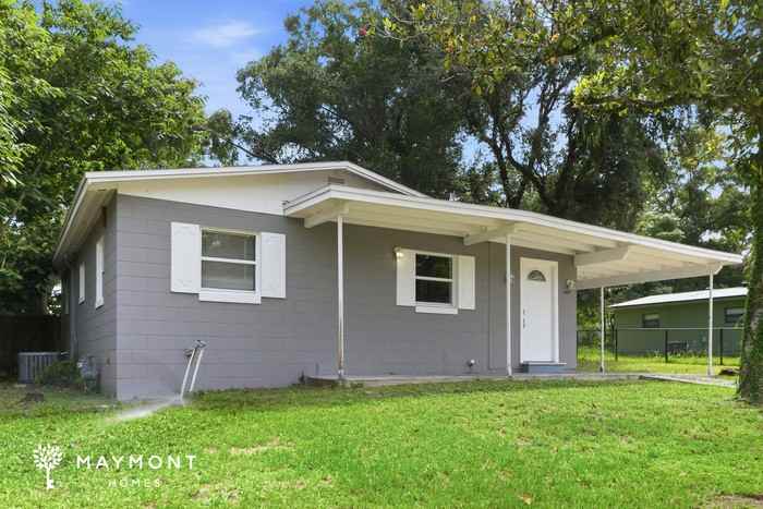 5607 Bryson Dr - Photo 2 of 3