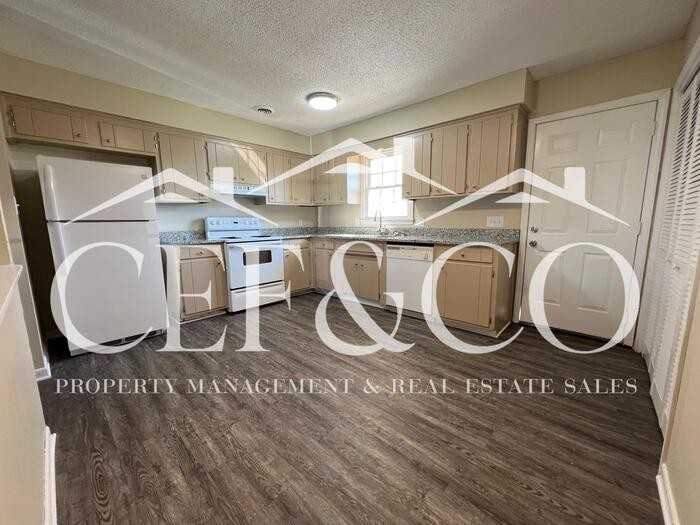 7932 Valley Falls Rd - Photo 3 of 12