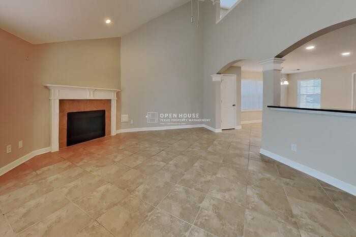 22119 Marshaven Way - Photo 4 of 21