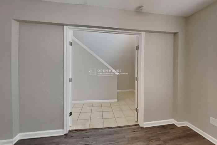 19707 Greenside Hill Ln - Photo 4 of 23