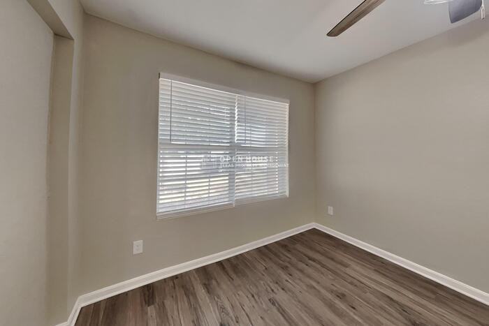 19707 Greenside Hill Ln - Photo 5 of 23