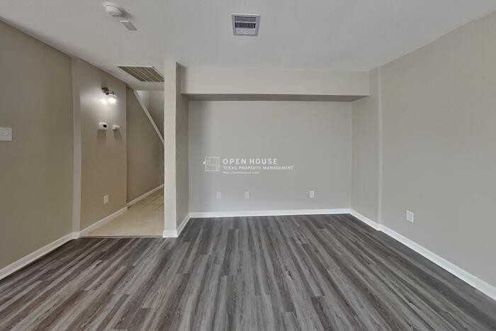 19707 Greenside Hill Ln - Photo 6 of 23