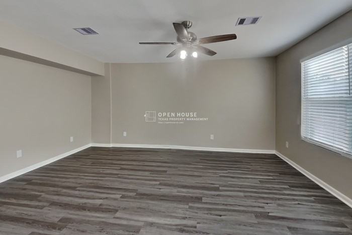 19707 Greenside Hill Ln - Photo 7 of 23