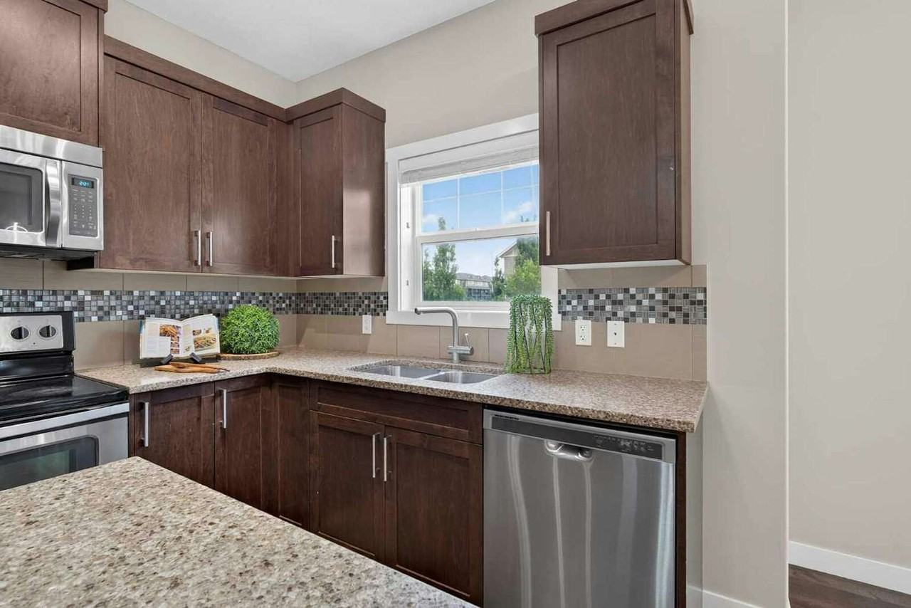 Evanston Manor Nw - Photo 3 of 29