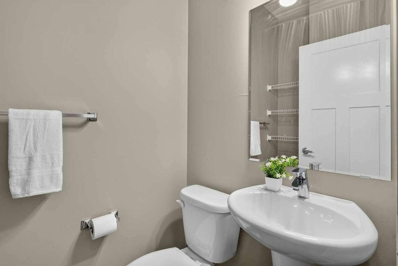Evanston Manor Nw - Photo 6 of 29
