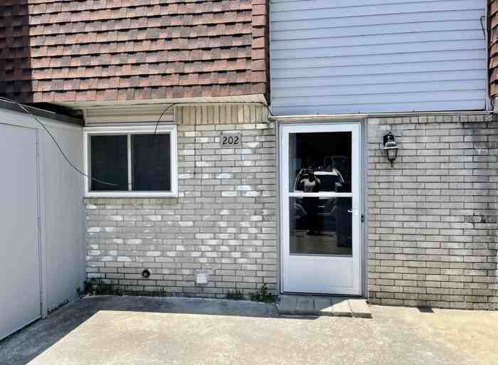 202 Jason Dr - Photo 4 of 30