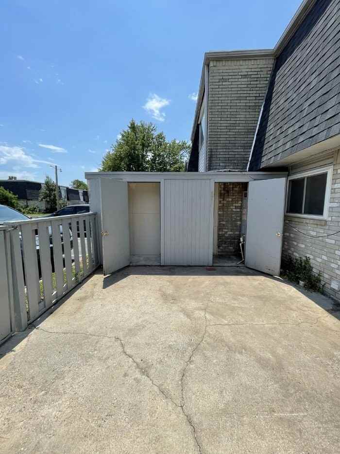 202 Jason Dr - Photo 6 of 30