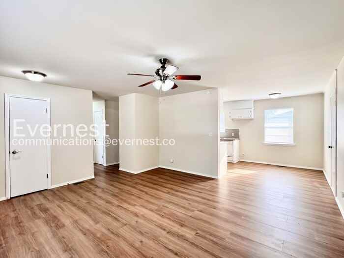 606 E 3rd Ct - Photo 6 of 23