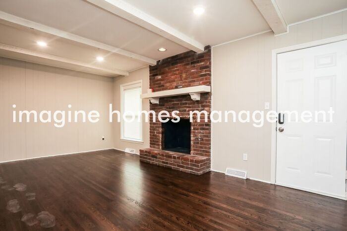8601 W 88th Ter - Photo 4 of 19