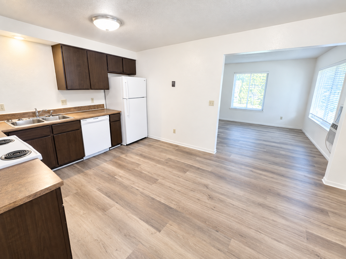 3363 N Maple Grove Rd - Photo 2 of 11