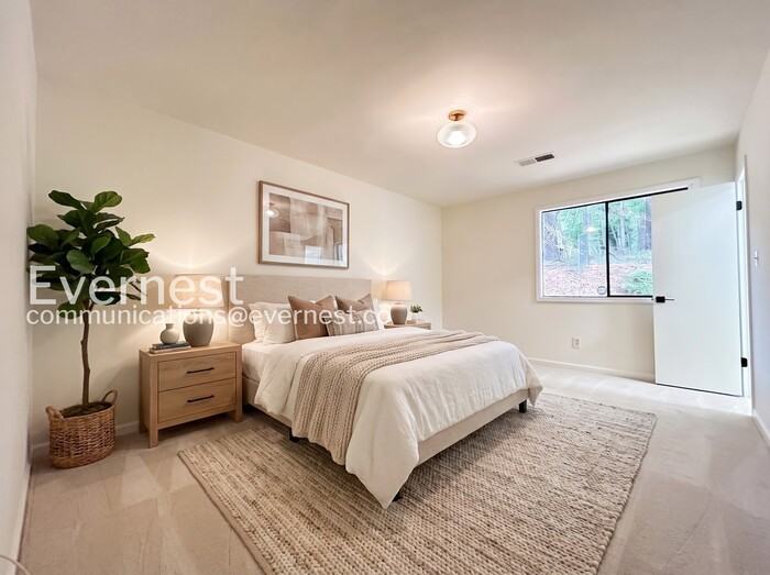 10164 Wooten Rd - Photo 6 of 22