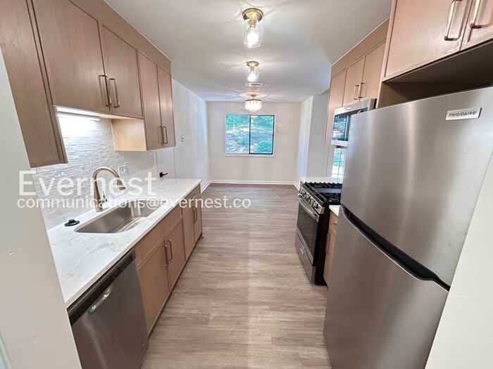 10164 Wooten Rd - Photo 7 of 22