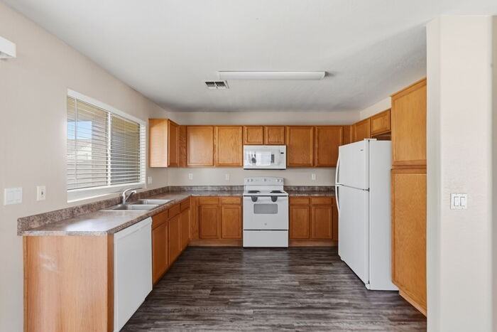 43756 W Rio Grande Dr - Photo 7 of 25