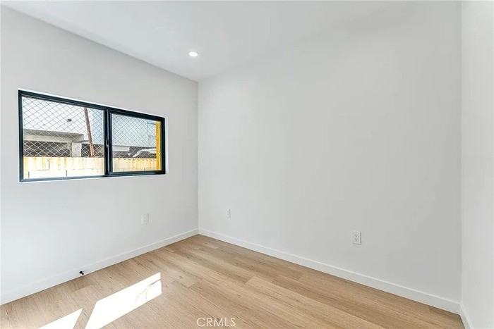 1605 N Kingsley Dr #1605 - Photo 3 of 17