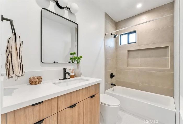 1605 N Kingsley Dr #1605 - Photo 5 of 17