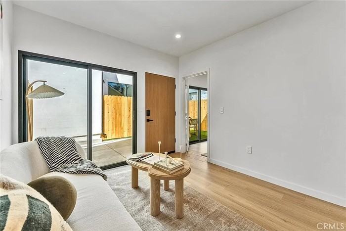 1605 1/2 N Kingsley Dr #1604 - Photo 5 of 15